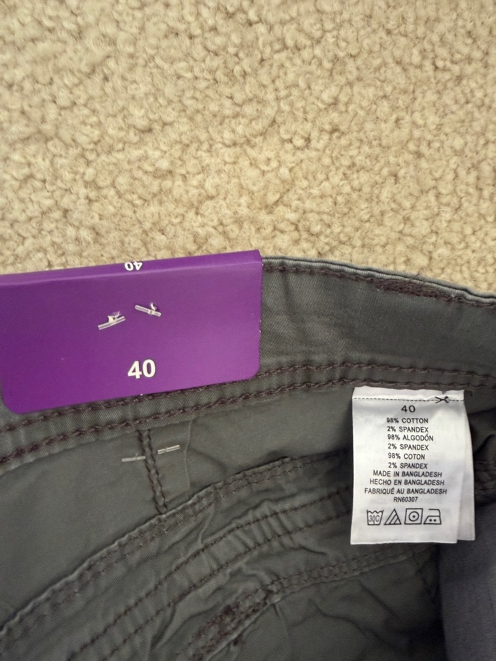 UNIONBAY Men's Gray Cargo Shorts NWT SIZE 40 - Picture 4 of 5